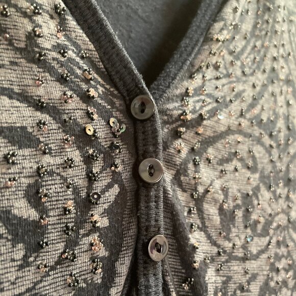 LANGUAGE Los Angeles Black & Gray Pattern Beaded V-neck T Shirt - 3/4 Sleeve - M - Picture 5 of 7